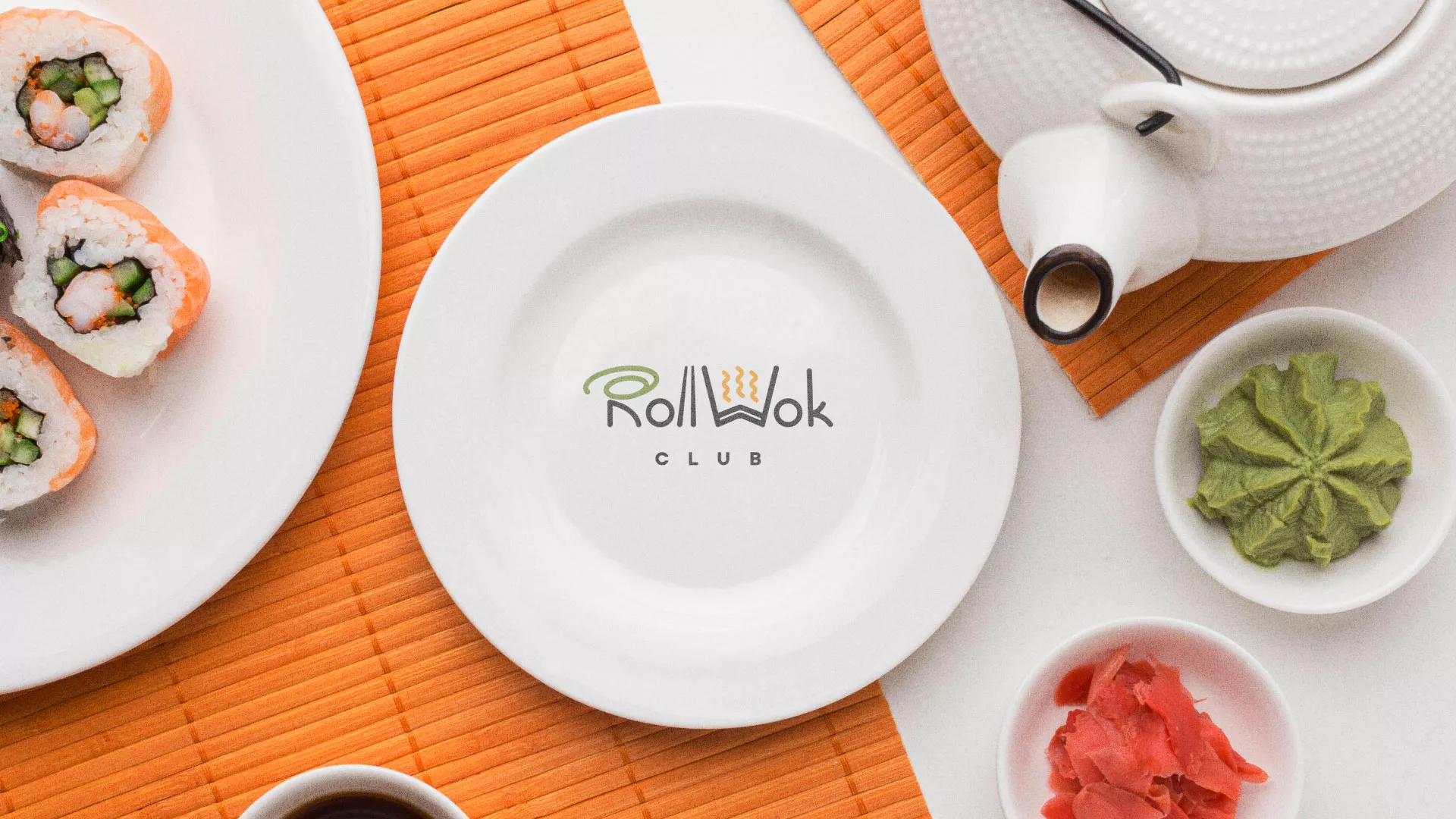 Разработка логотипа и фирменного стиля суши-бара «Roll Wok Club» в Красноярске